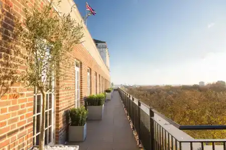 Grosvenor House Suites - 97