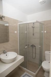 Sunset Studios & Apts - 26