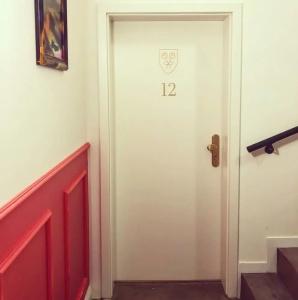 Victoria - 11