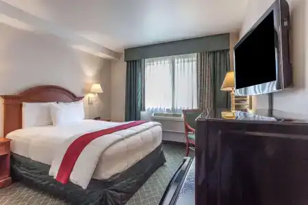 Baymont INN & Suites by Wyndham - 31