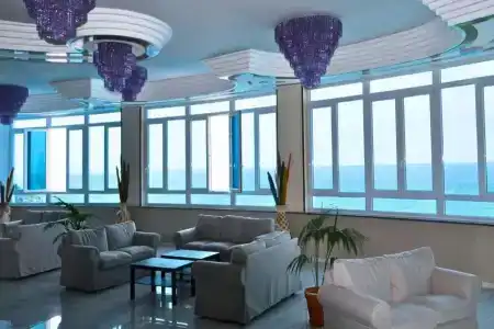 Carlton Riviera - 6