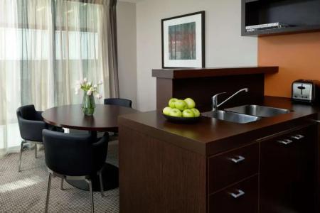 Rydges - 93