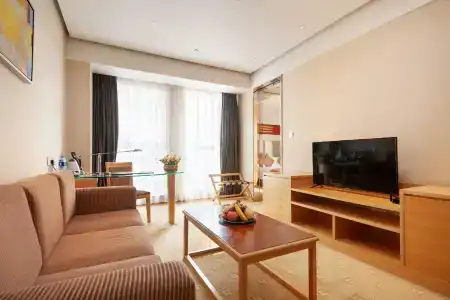 Regal Jinfeng - 70