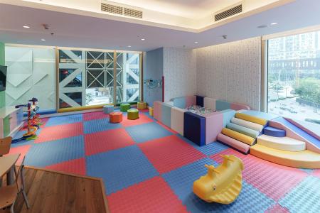 Kempinski Residences & Suites, - 18