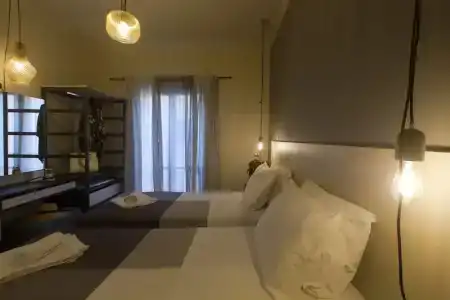 Loc Hospitality Urban Suites - 16