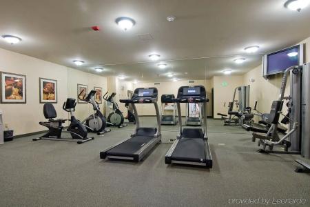 Staybridge Suites, an IHG - 9