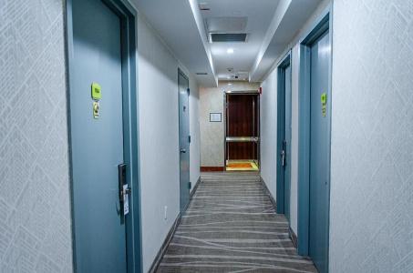 Elmhurst - 10