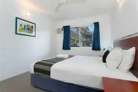 Cairns City Palms - 93