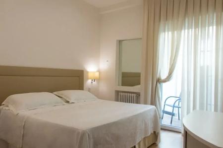 Universal Terme - 44
