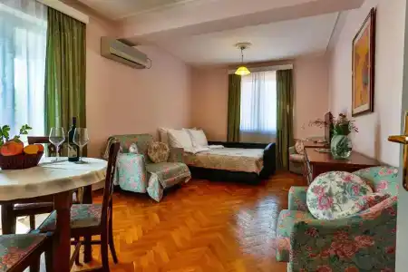 Villa Velzon Guesthouse - 65