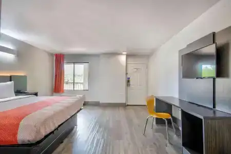 6-Lafayette, LA - 3