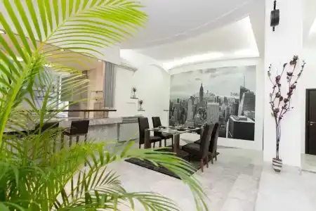 Central Park Residence - 106
