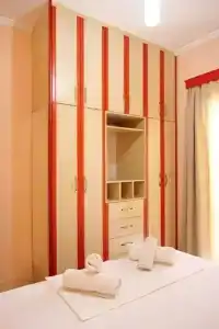 Miracle Saranda - 52