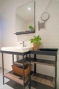 Chala Number 2 Art and Gallery - 46