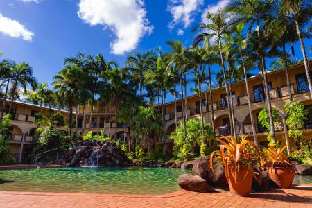 Palm Royale - 9