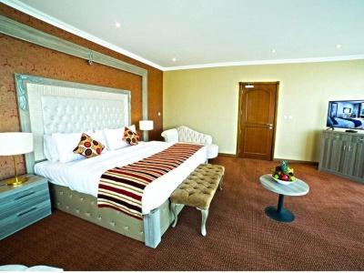 Sapphire Plaza - 6