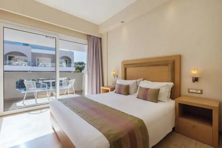 Alexandra Beach Resort & Spa - 33