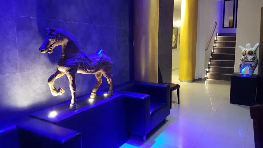 East Suites - 16