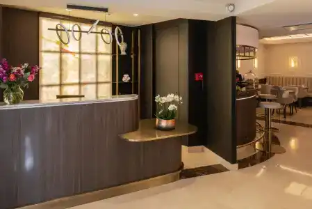 Best Western Au Trocadéro - 1