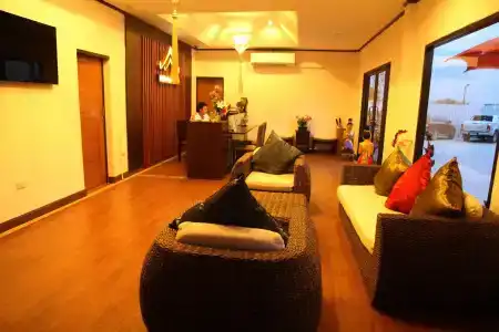 PloyKhumThong Boutique - 0