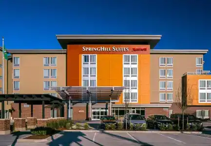 SpringHill Suites by Marriott - 24