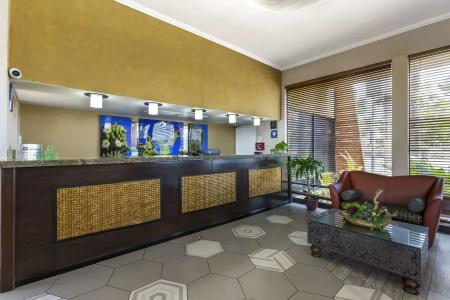 Best Western Royal Sun Inn & Suites - 1