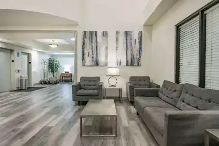 Ramada by Wyndham - 3