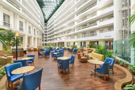 Embassy Suites by Hilton Old Town - 28