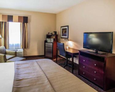 Quality Inn & Suites - 32