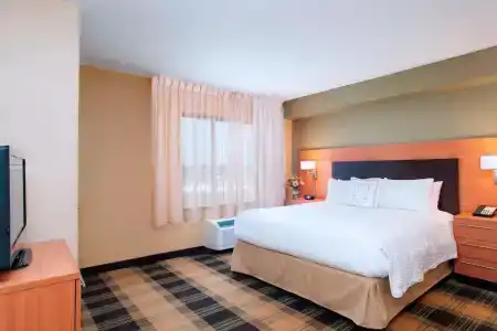 TownePlace Suites by Marriott - 26