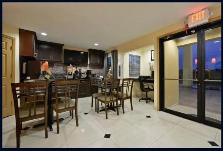 Americas Best Value Inn Interstate 210 - 4