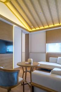 The Sifang Nanjing, Autograph Collection - 76