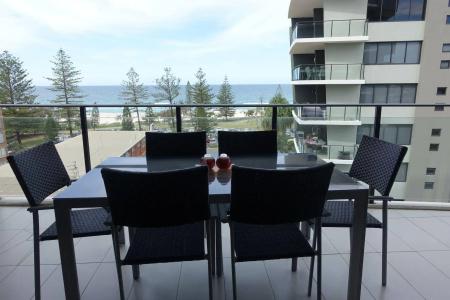 Ambience on Burleigh Beach - 20