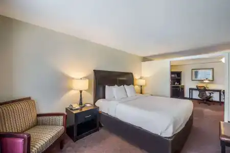 Clarion Inn & Suites Central Beach - 67