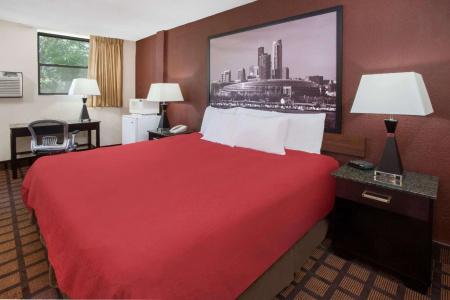 Super 8 by Wyndham Chicago IL - 43
