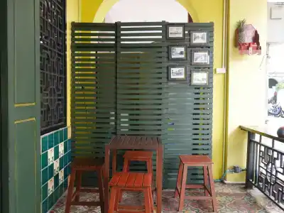 Phuket Old Town Hostel - 12