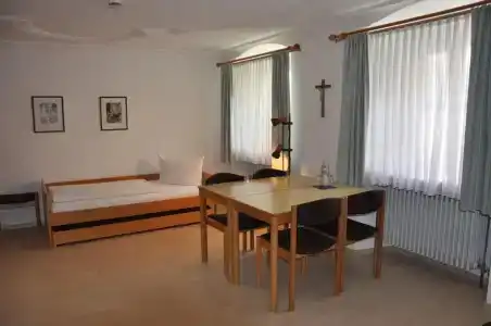 Katholische Akademie - 24
