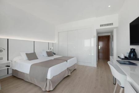 Thb El Cid - Adults Only - 24