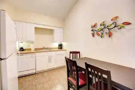 Grand Crowne by Capital Vacations - 62
