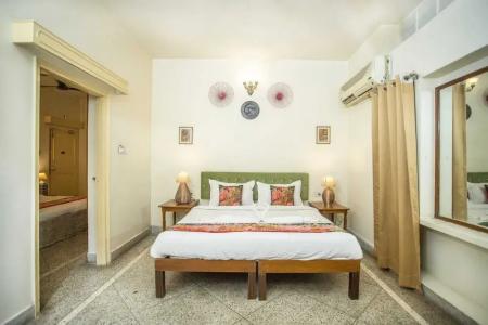 Pink Palace - 4