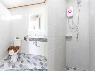 Lanta Coral Beach Resort - 75