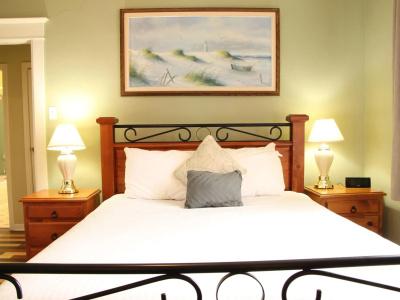 James Bay Inn, Suites & Cottage - 4