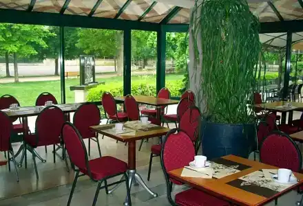 Hôtel Restaurant Du Parc de la Colombière - 26