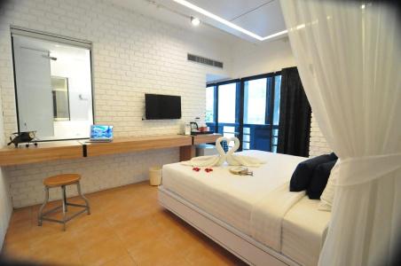 Forty Winks Phuket - 4