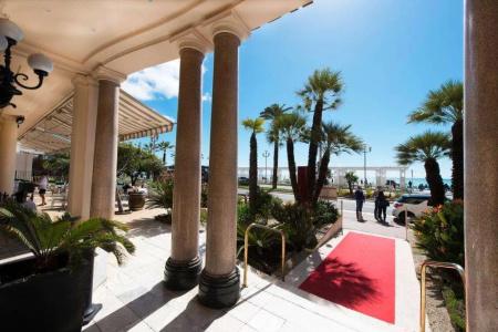 Hôtel Le Royal Promenade des Anglais - 26