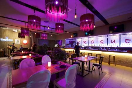 Kroque Boutique & Bistro - 23