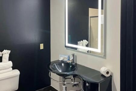 Sans Boutique & Suites - 1