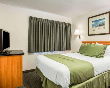 Rodeway Inn - 5