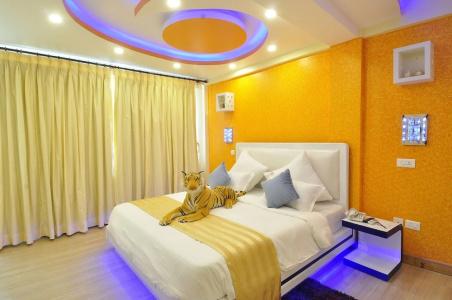 Royal Penguin Boutique & Spa - 150
