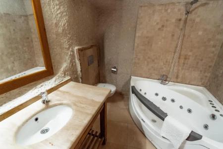 Amber Cave Suites - 46